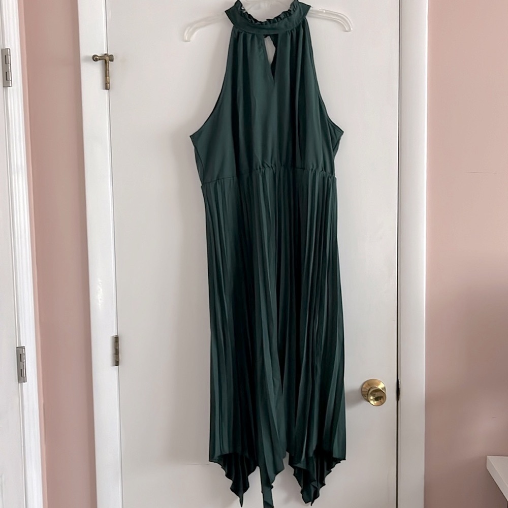 SHEIN Curve Women’s Plus Size Halter Green Dress